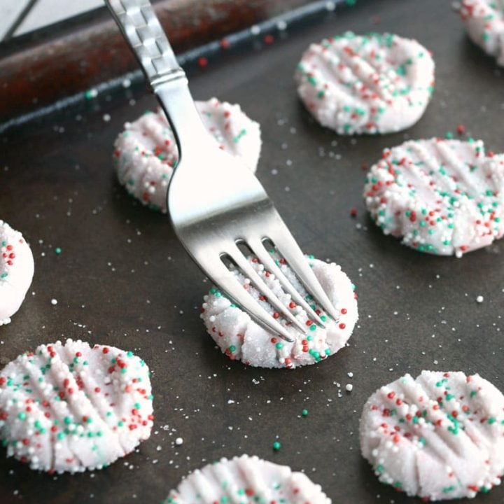 Christmas Cream Cheese Mints (Easy No Bake!) {Video} Salty Side Dish