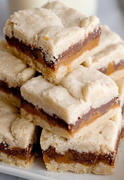 Chocolate Caramel Cookie Bars