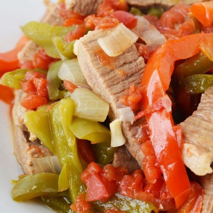 Slow Cooker Sirloin Pepper Steak with Beef Broth