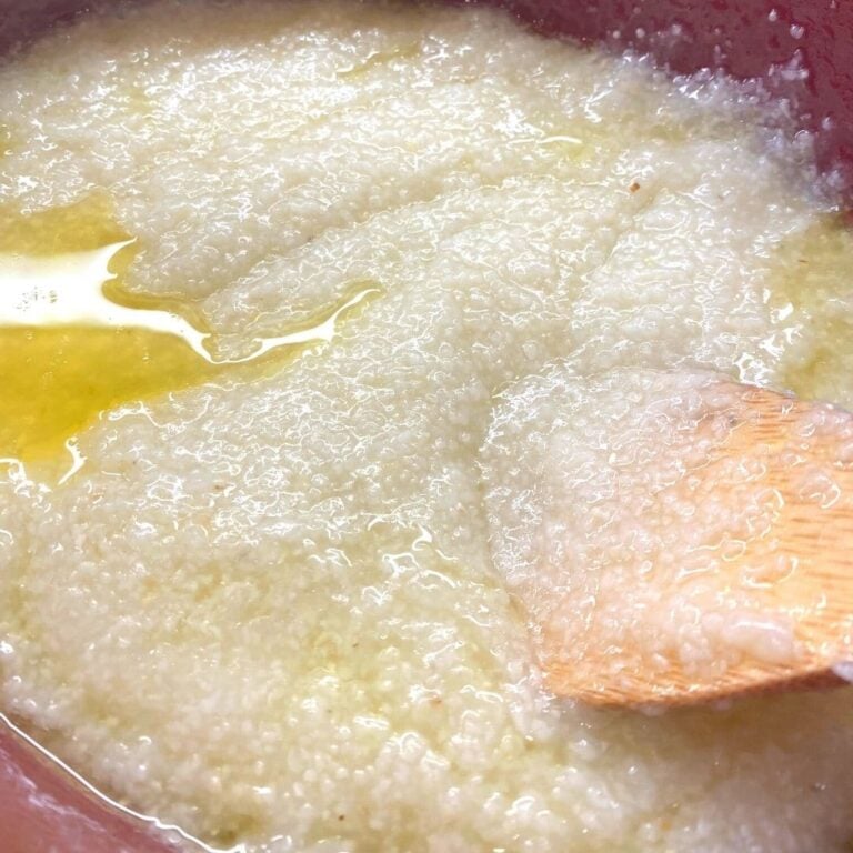 Crock Pot Grits {Slow Cooker Southern Grits} Salty Side Dish