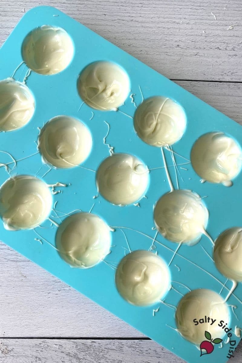 add chocolate inside silicone molds