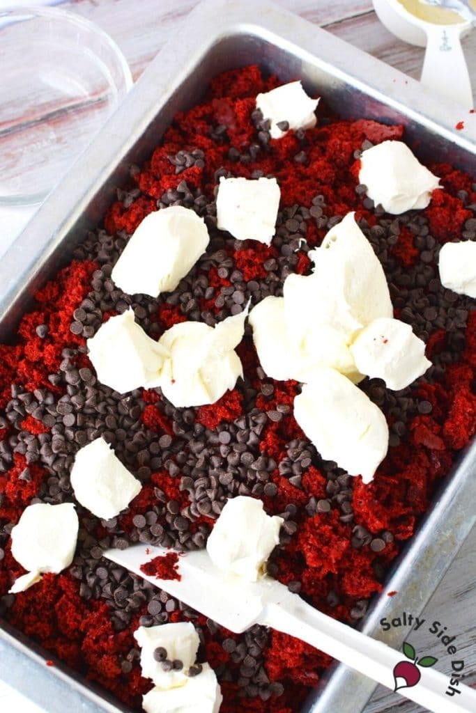 Red Velvet Cake Balls with Cream Cheese &amp; Mini Chocolate
