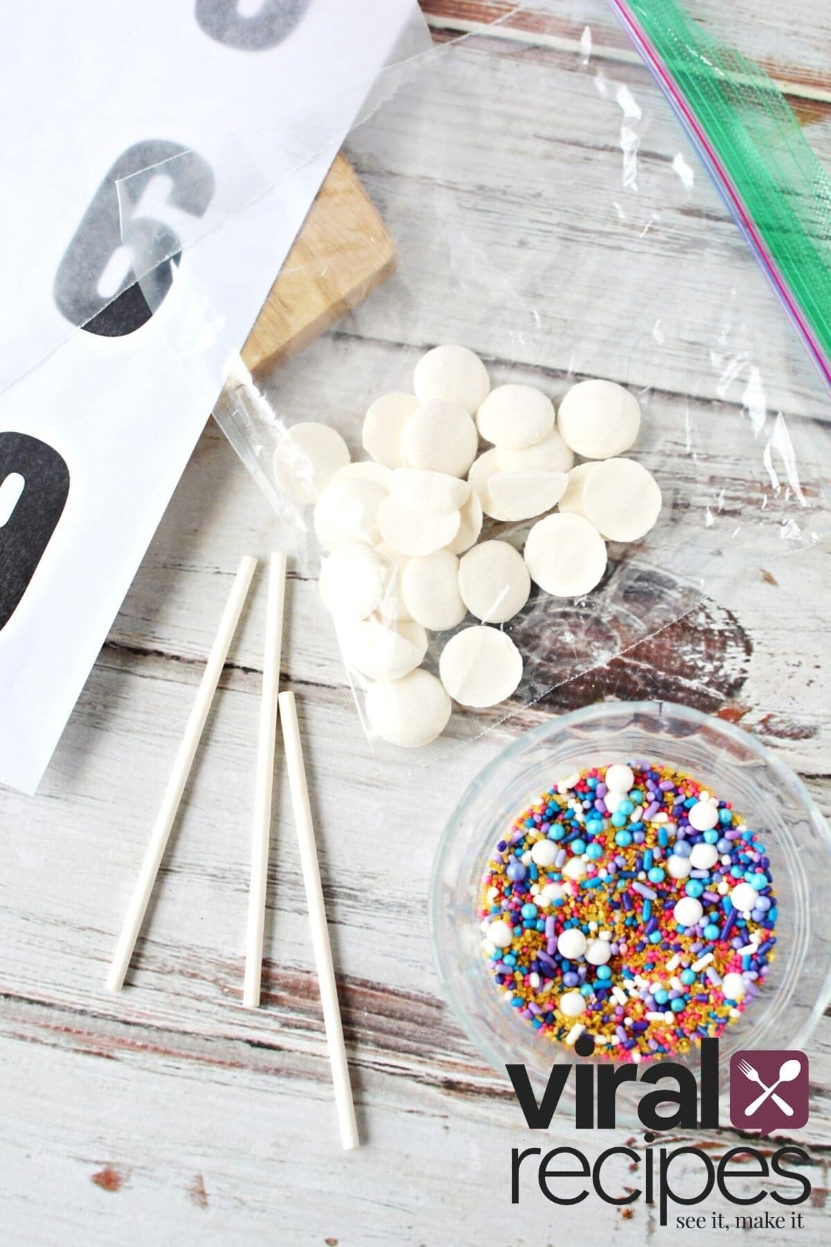 topper ingredients with template.
