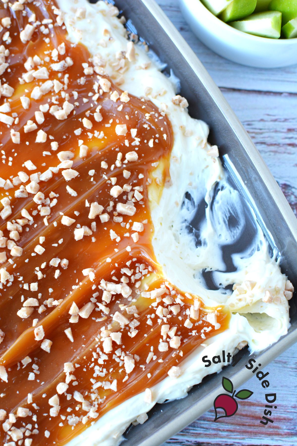 caramel dip with apples.