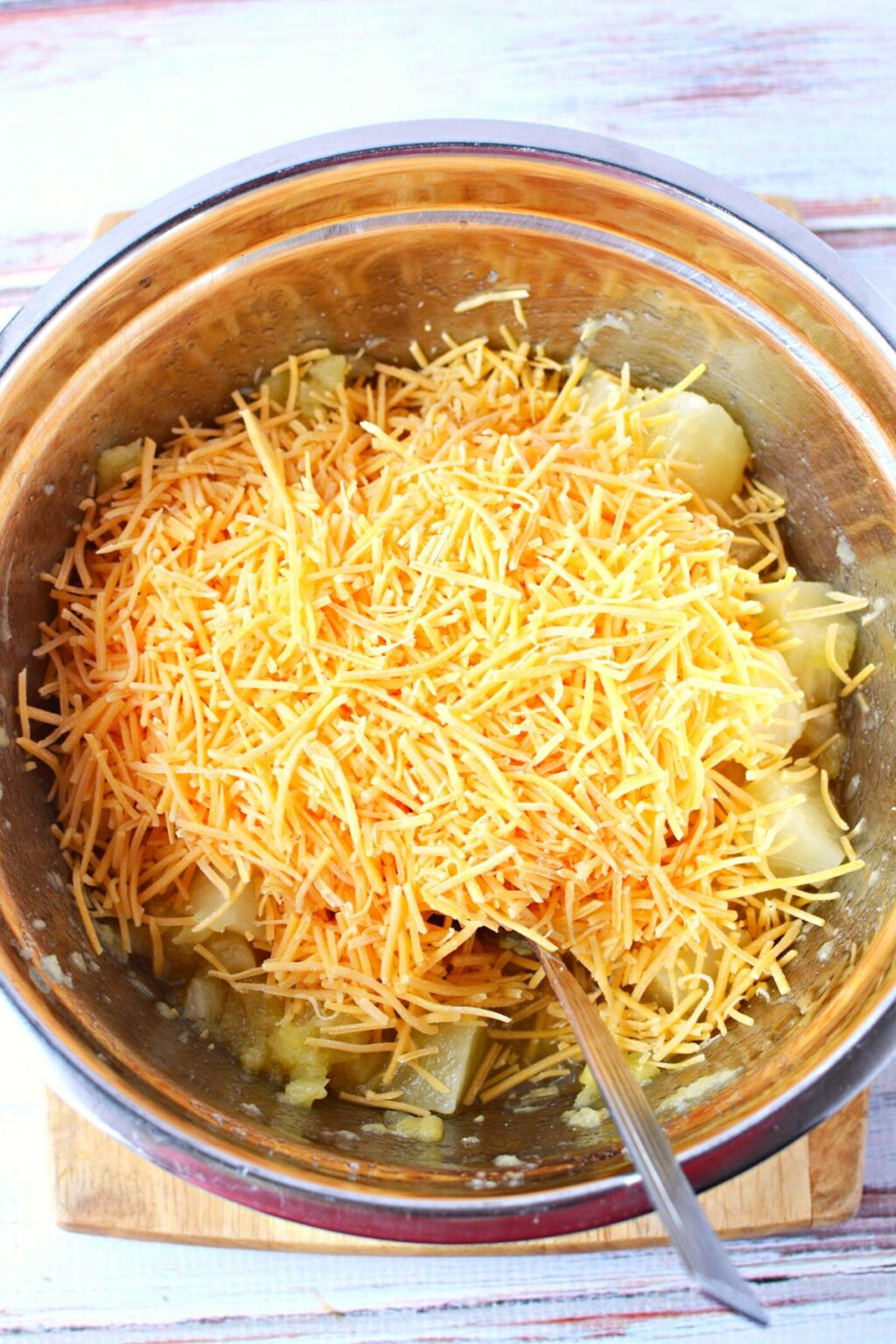 Pineapple Casserole with Cheese and Buttery Ritz Crackers Easy