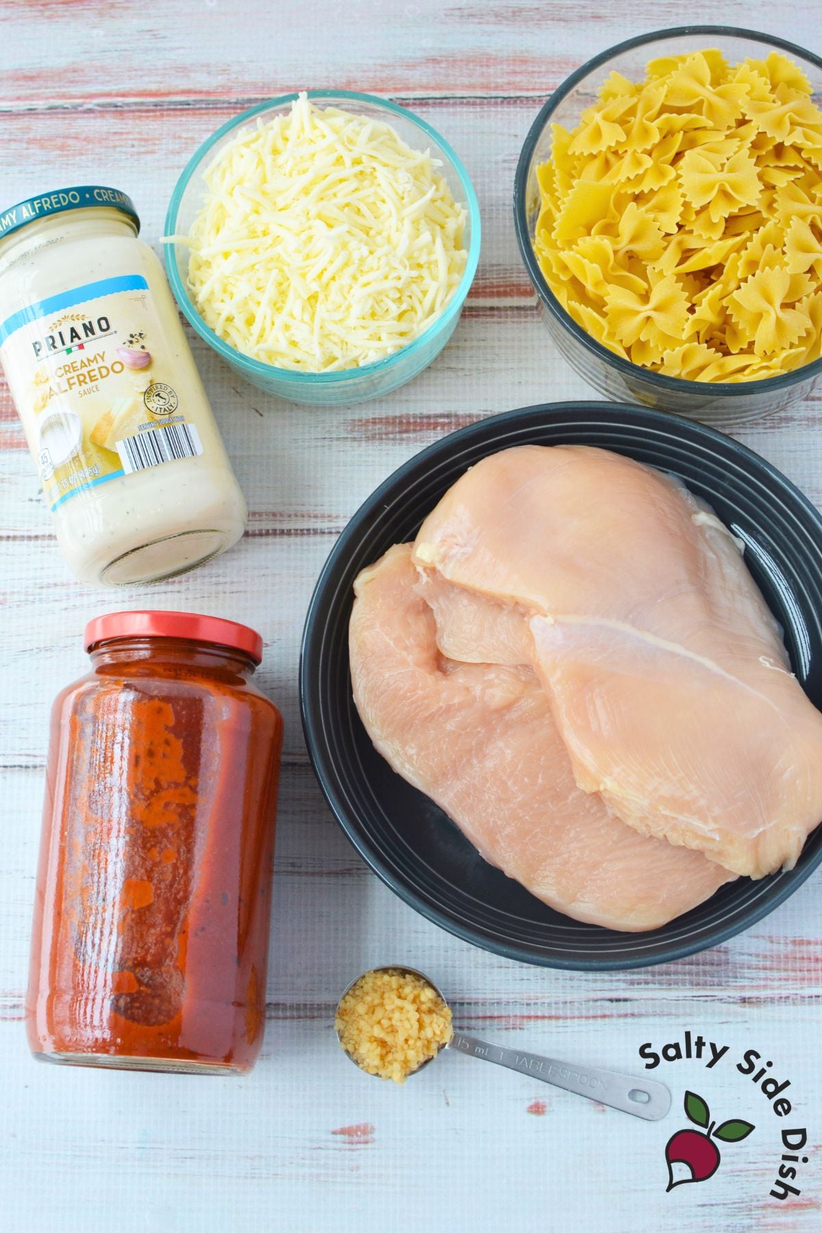 Ingredients for slow cooker pink sauce pasta with chicken